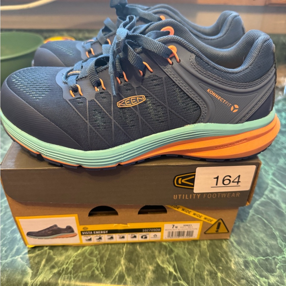 KEEN women’s work shoe size 7